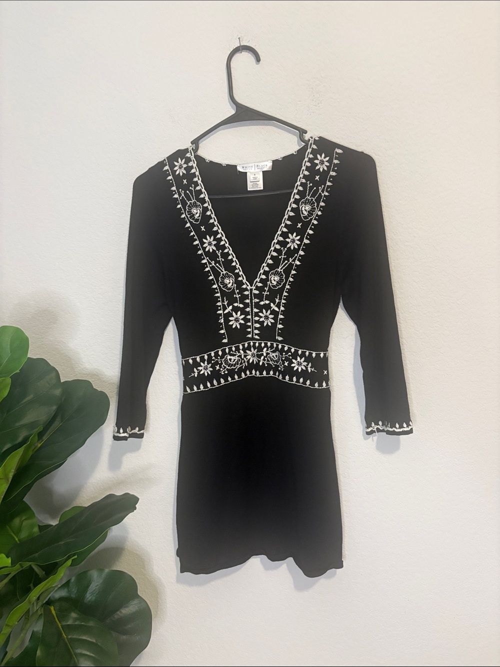 White House Black Market Black Tunic with White Floral Embroidery and tie waist